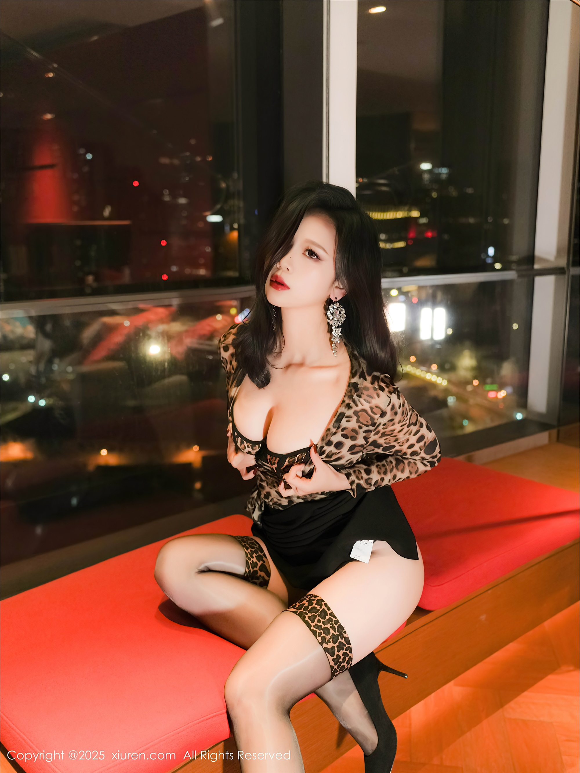 Xiuren秀人网 2025.10.23 NO.10901 玫瑰我爱你